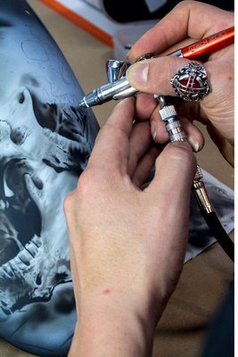 AEROGRAFO GRAVEDAD XTECH 200 Sagola - Imagen 3